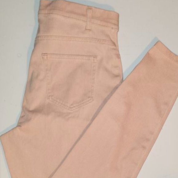 Time and Tru ** stylish stretch jeans, Light Pink, size Medium (8-10) 30" waist - Picture 2 of 8
